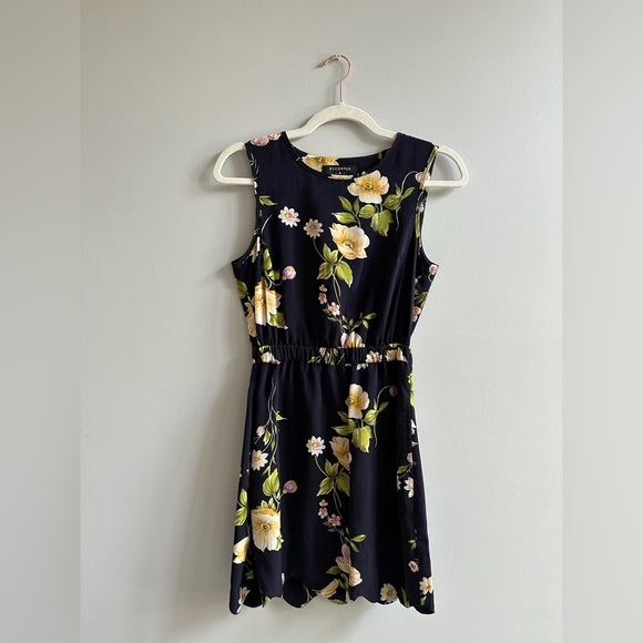 Urban Outfitters Floral Dress ByCorpus - size S - Picture 4 of 4